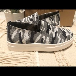 Steve Madden gray camo platform sneakers, fly knit